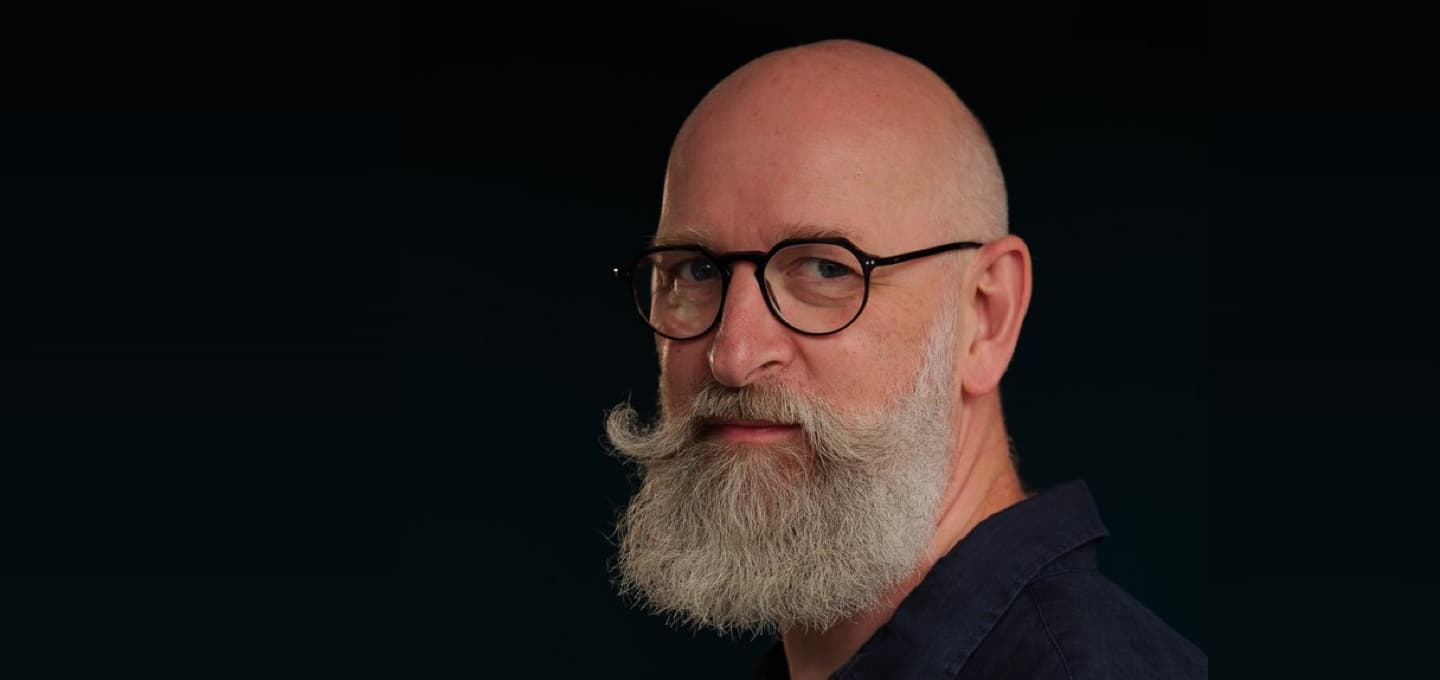 Portrait de Stéphane Lebauvy, webdesigner barbu